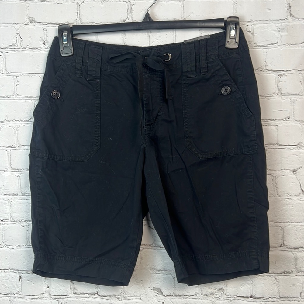 St John’s Bay Black Bermuda Shorts Size 6 Petite